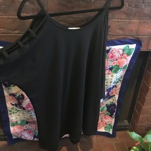Black tunic top